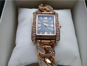 Часы женские Guess red gold